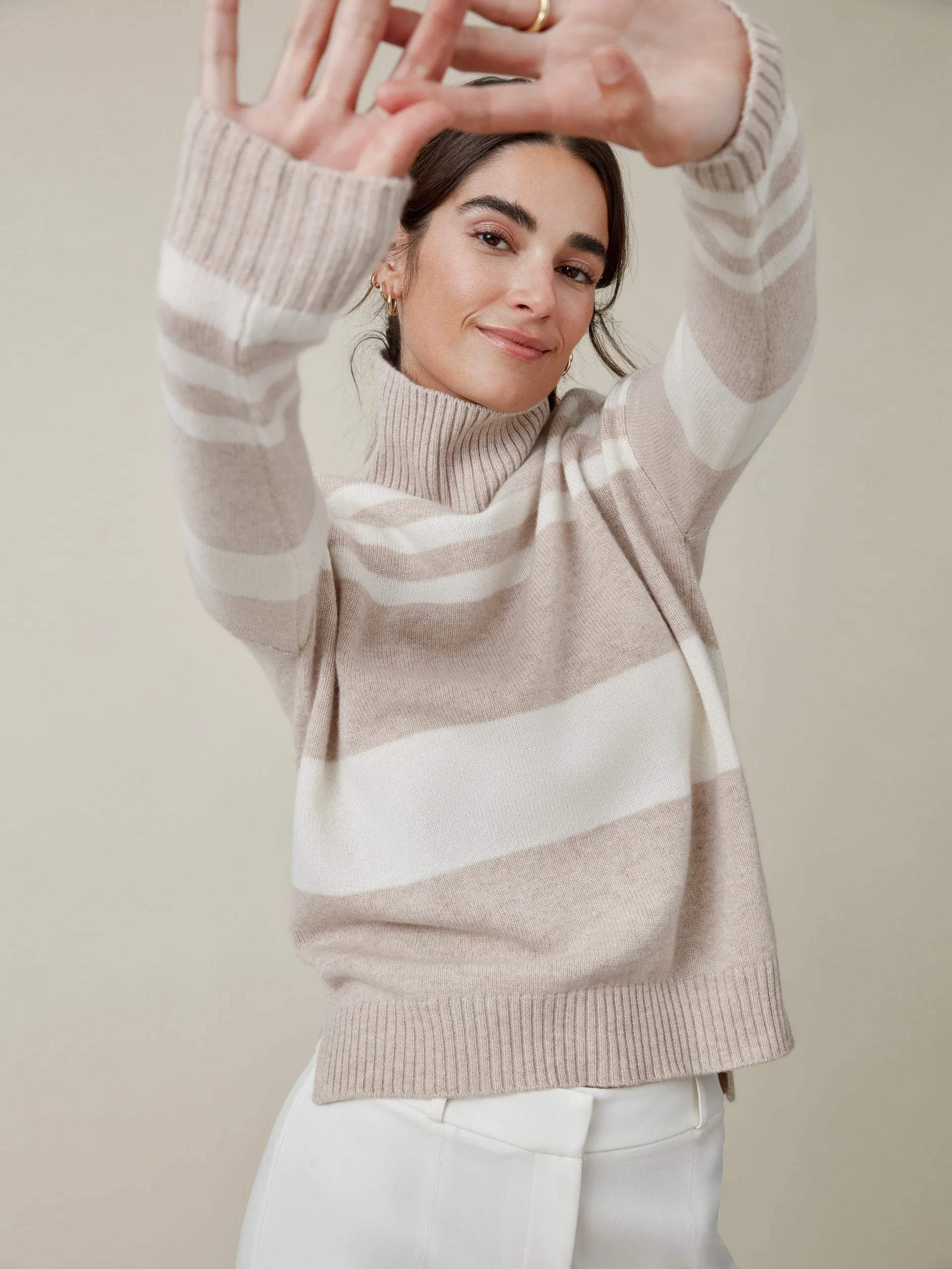 Clara Cashmere Turtleneck in Stripe