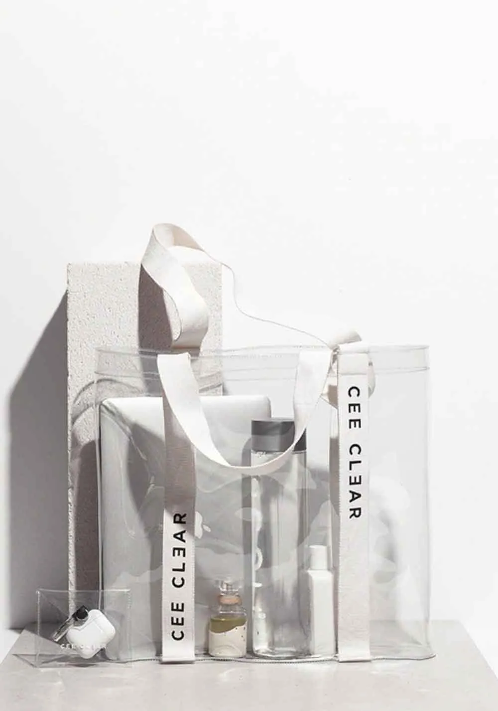 CLEAR TOTE