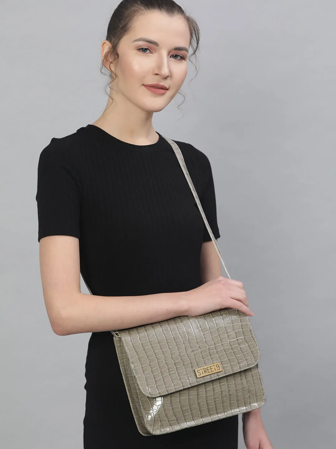 Croc Texture Clutch