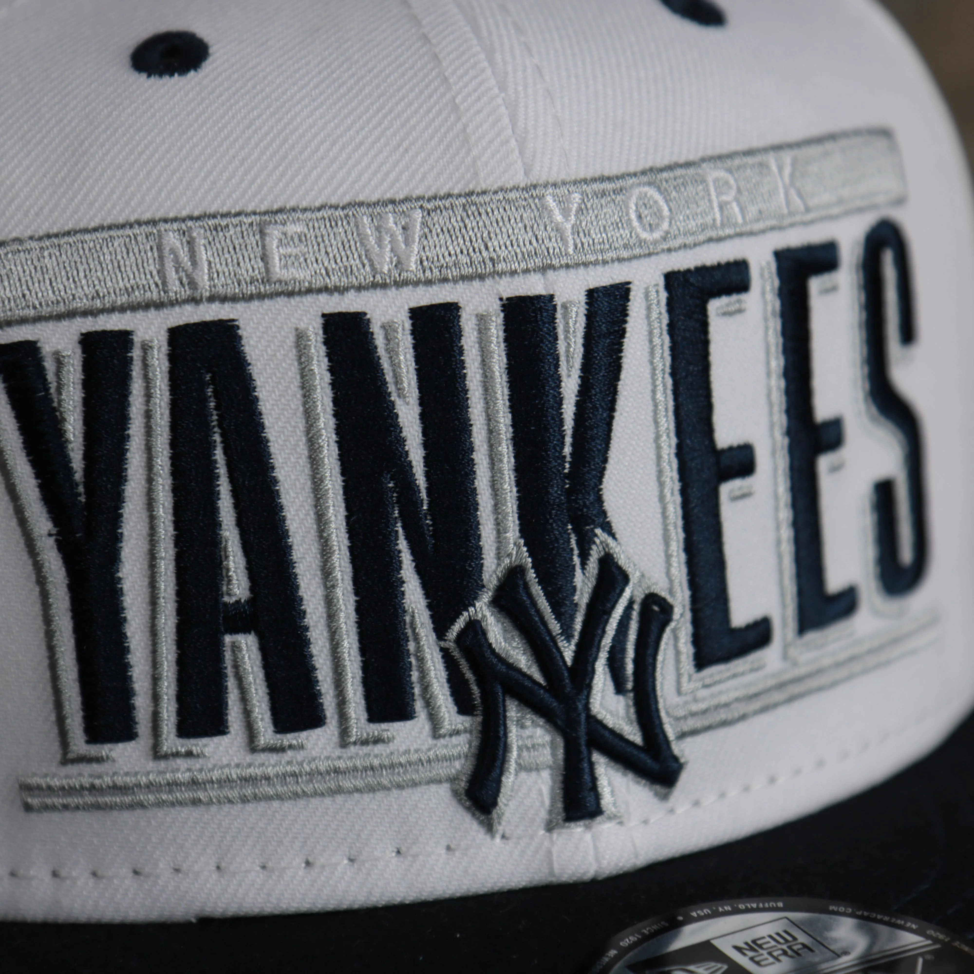 New York Yankees Retro 9Fifty Grey Bottom Snapback | White